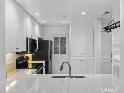 2243  Martin  107 , Irvine, CA