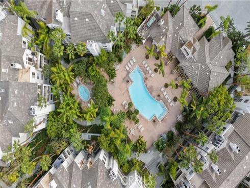 2243  Martin  107 , Irvine, CA