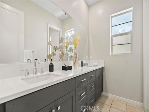 185  Frame  , Irvine, CA