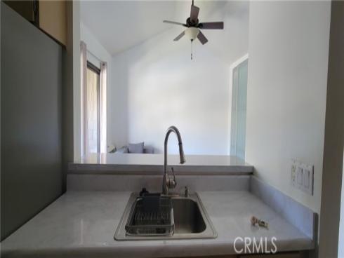 276  Streamwood  , Irvine, CA