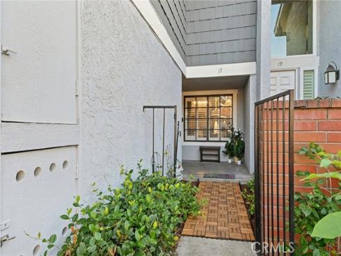 17  Weepingwood  , Irvine, CA
