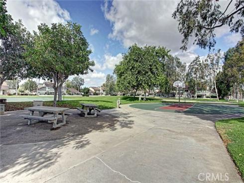 17  Weepingwood  , Irvine, CA