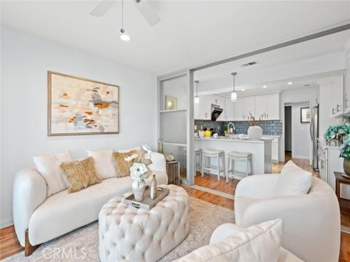 27  Sarena  38 , Irvine, CA