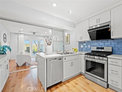 27  Sarena  38 , Irvine, CA