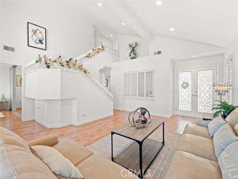 27  Sarena  38 , Irvine, CA