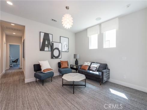 255  Sawbuck  , Irvine, CA