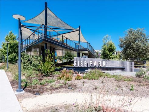 255  Sawbuck  , Irvine, CA