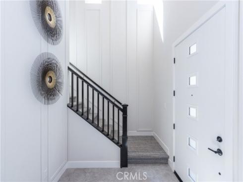 255  Sawbuck  , Irvine, CA