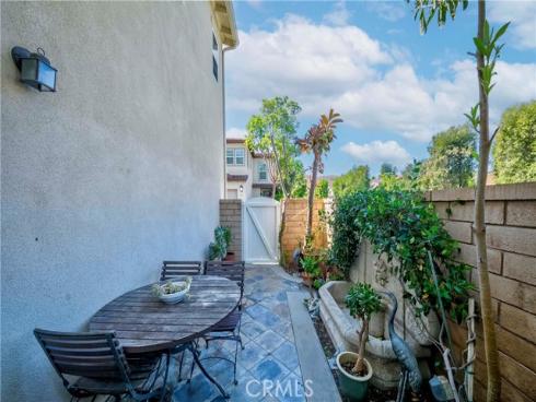 67  Canopy  , Irvine, CA