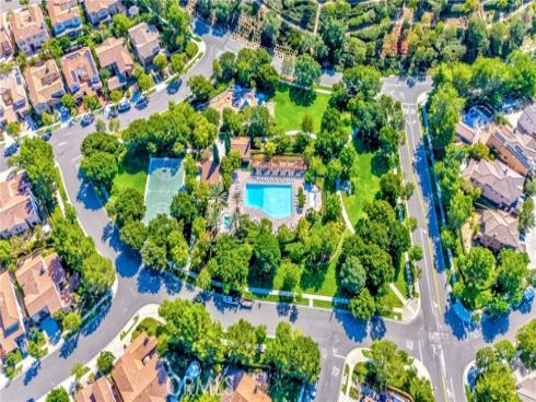 67  Canopy  , Irvine, CA