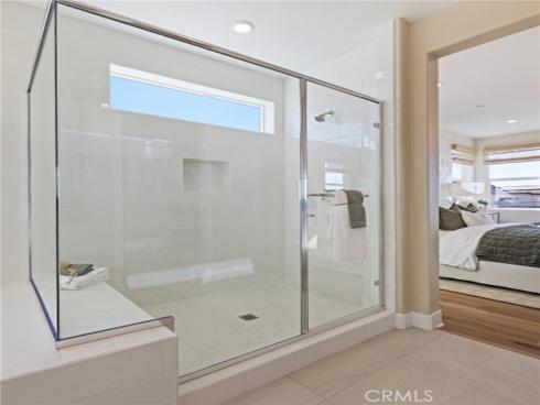 409  Clipper  , Irvine, CA