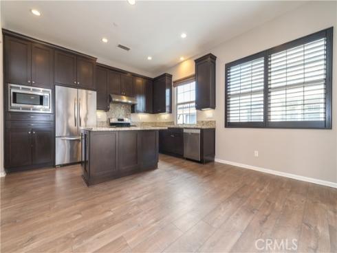 81  Strawberry  , Irvine, CA