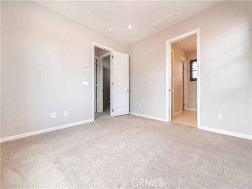 81  Strawberry  , Irvine, CA