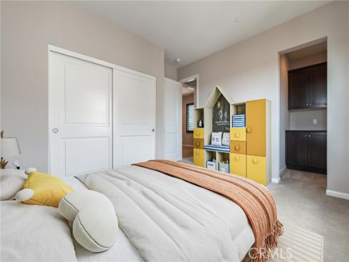 81  Strawberry  , Irvine, CA