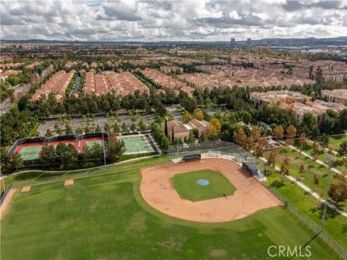 81  Strawberry  , Irvine, CA