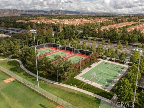 81  Strawberry  , Irvine, CA