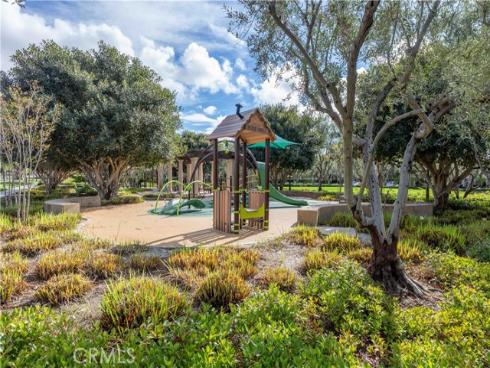 81  Strawberry  , Irvine, CA