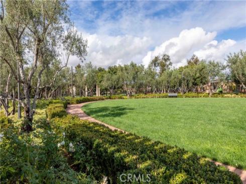 81  Strawberry  , Irvine, CA