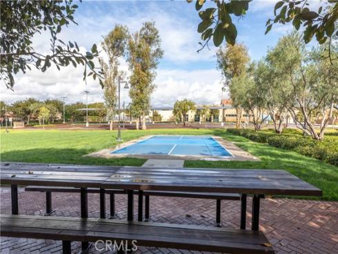 81  Strawberry  , Irvine, CA