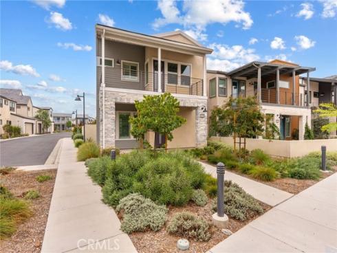 1131  Cadence  , Irvine, CA