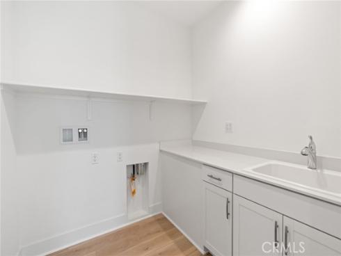 1131  Cadence  , Irvine, CA