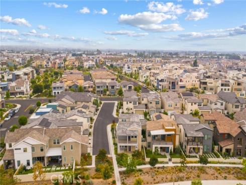 1131  Cadence  , Irvine, CA