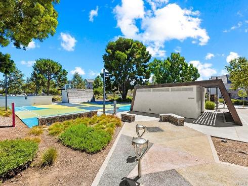 1131  Cadence  , Irvine, CA