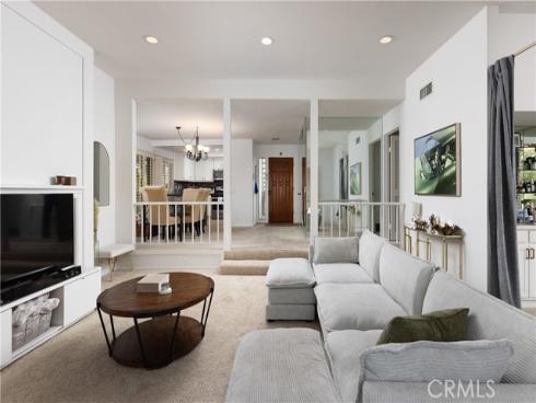 9  Flores  , Irvine, CA