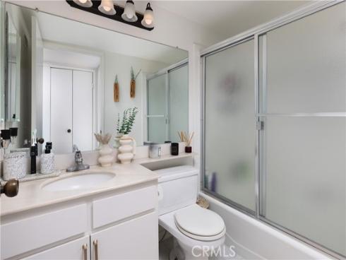 9  Flores  , Irvine, CA