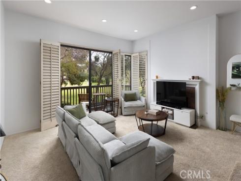 9  Flores  , Irvine, CA