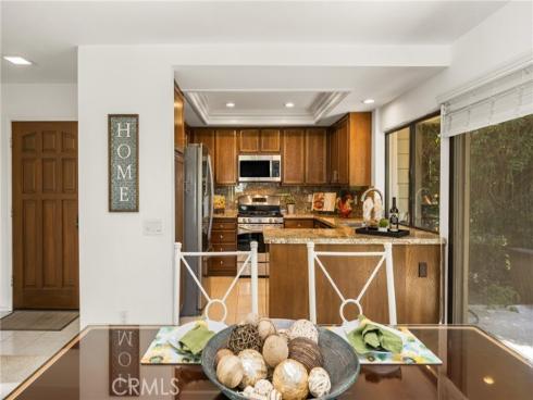 18  Solana  , Irvine, CA