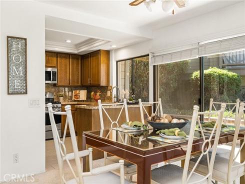 18  Solana  , Irvine, CA