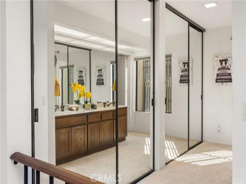 18  Solana  , Irvine, CA