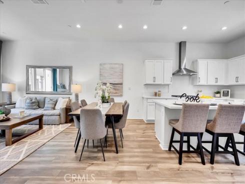 168  Sawbuck  , Irvine, CA