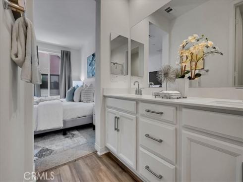 168  Sawbuck  , Irvine, CA