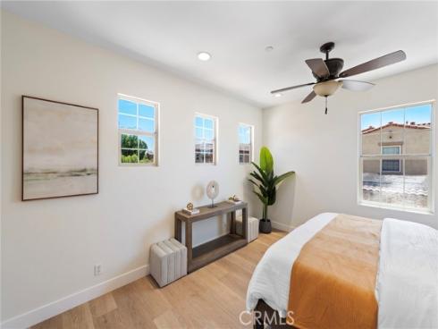 50  Cienega  , Irvine, CA