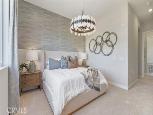 401  Mulligan  , Irvine, CA