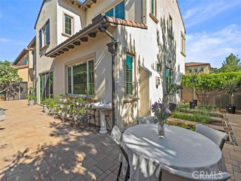 61  English Saddle  , Irvine, CA