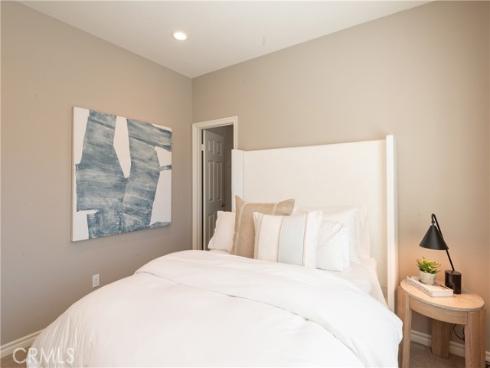 120  Mongoose  , Irvine, CA