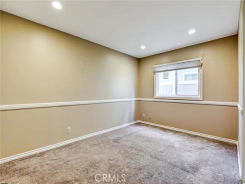 24  Field  , Irvine, CA