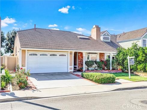 24  Field  , Irvine, CA