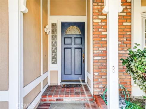 24  Field  , Irvine, CA