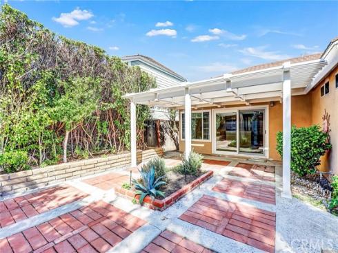 24  Field  , Irvine, CA