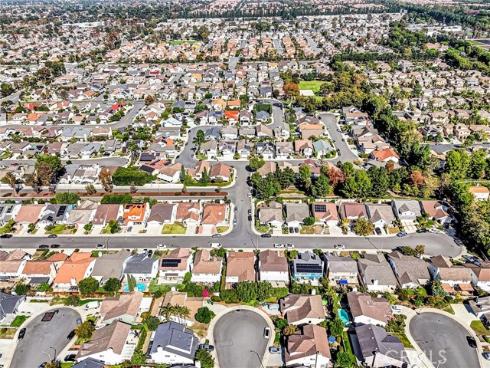 24  Field  , Irvine, CA