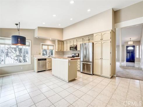 24  Field  , Irvine, CA