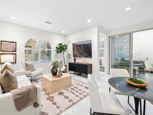 181  Carmine  , Irvine, CA