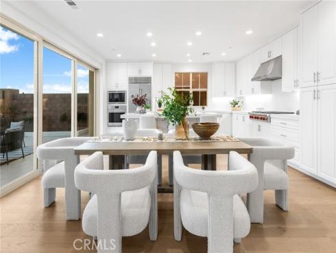 206  Collino  , Irvine, CA