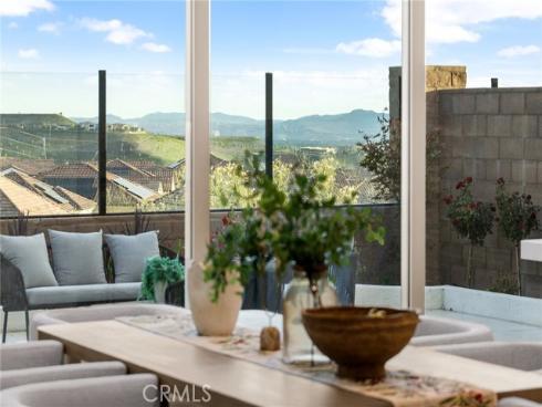 206  Collino  , Irvine, CA