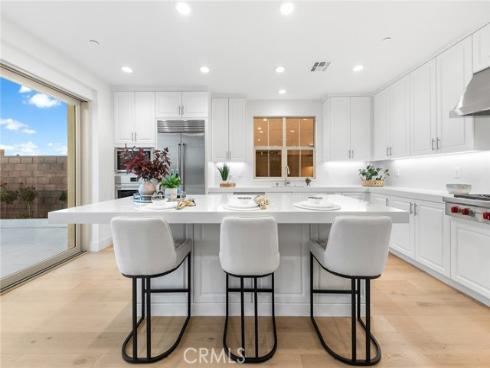 206  Collino  , Irvine, CA