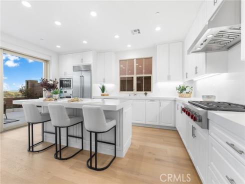 206  Collino  , Irvine, CA